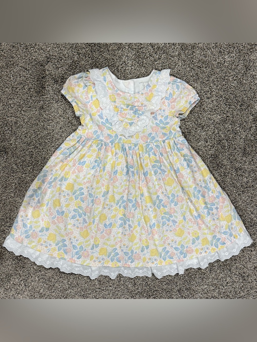 J by Joie Dress Girls 5T White Pastel Yellow Floral Lace Cutout Back Summer⁠